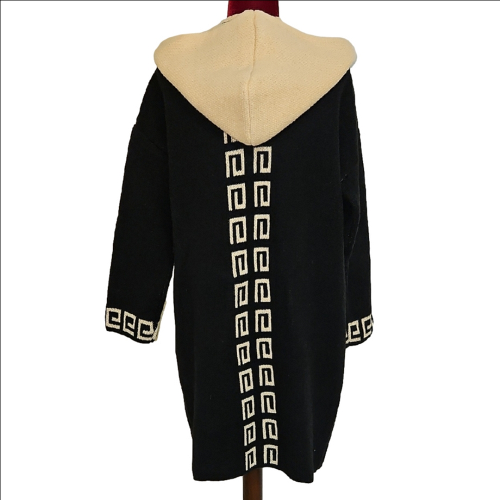Black and Tan Hooded Sweater Size Extra Large